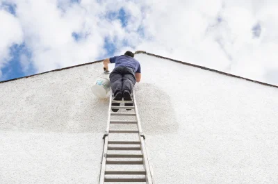 Peinture extérieure à Concoules — façades et ravalement